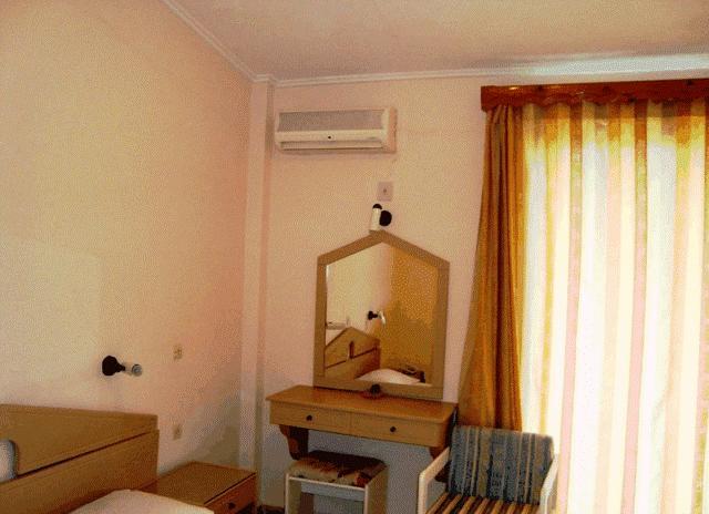 Karina Hotel Μπενίτσες Δωμάτιο φωτογραφία
