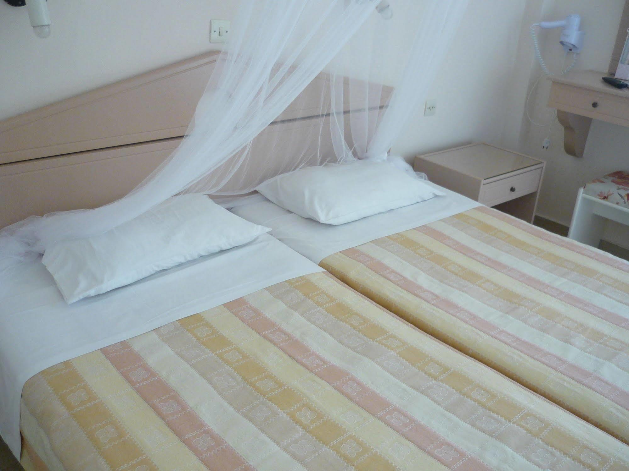 Karina Hotel Μπενίτσες Εξωτερικό φωτογραφία