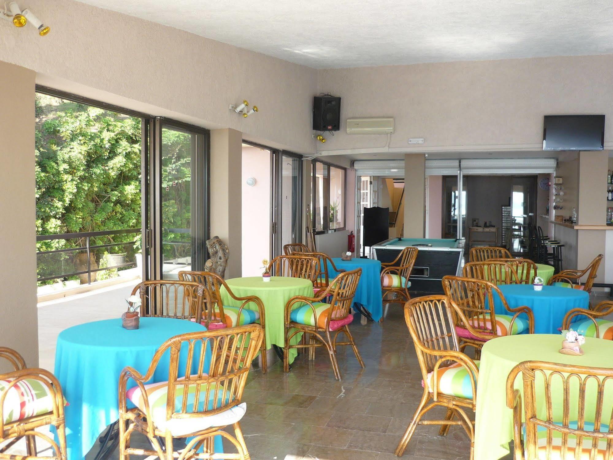 Karina Hotel Μπενίτσες Εξωτερικό φωτογραφία